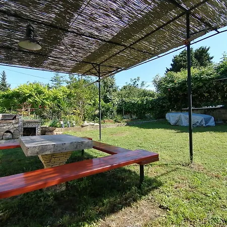 Bernardeta Apartment *